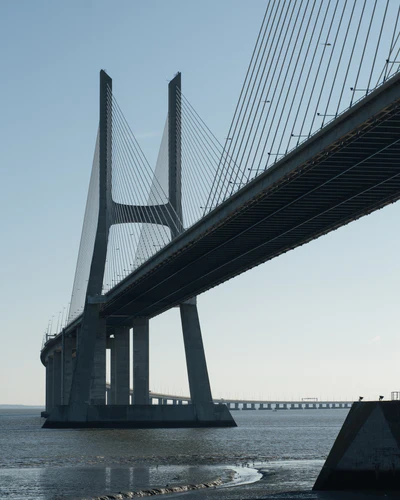 Lisbonne, le pont Vasco de Gama.